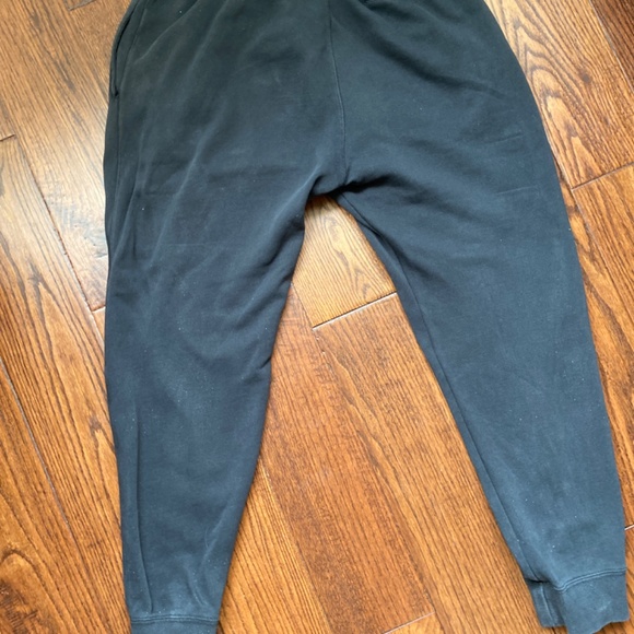 Black nike joggers - Picture 3 of 3